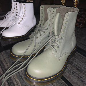 Dr Doc Martens 1460 Pascal Virginia Leather Boots Khaki Green Women Size US 8